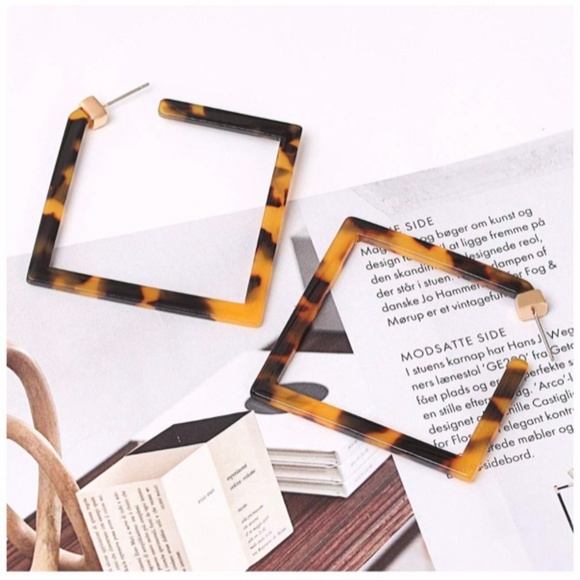 ‼️BOGO FREE BaubleBar Style Square Acrylic Earring - Picture 4 of 6